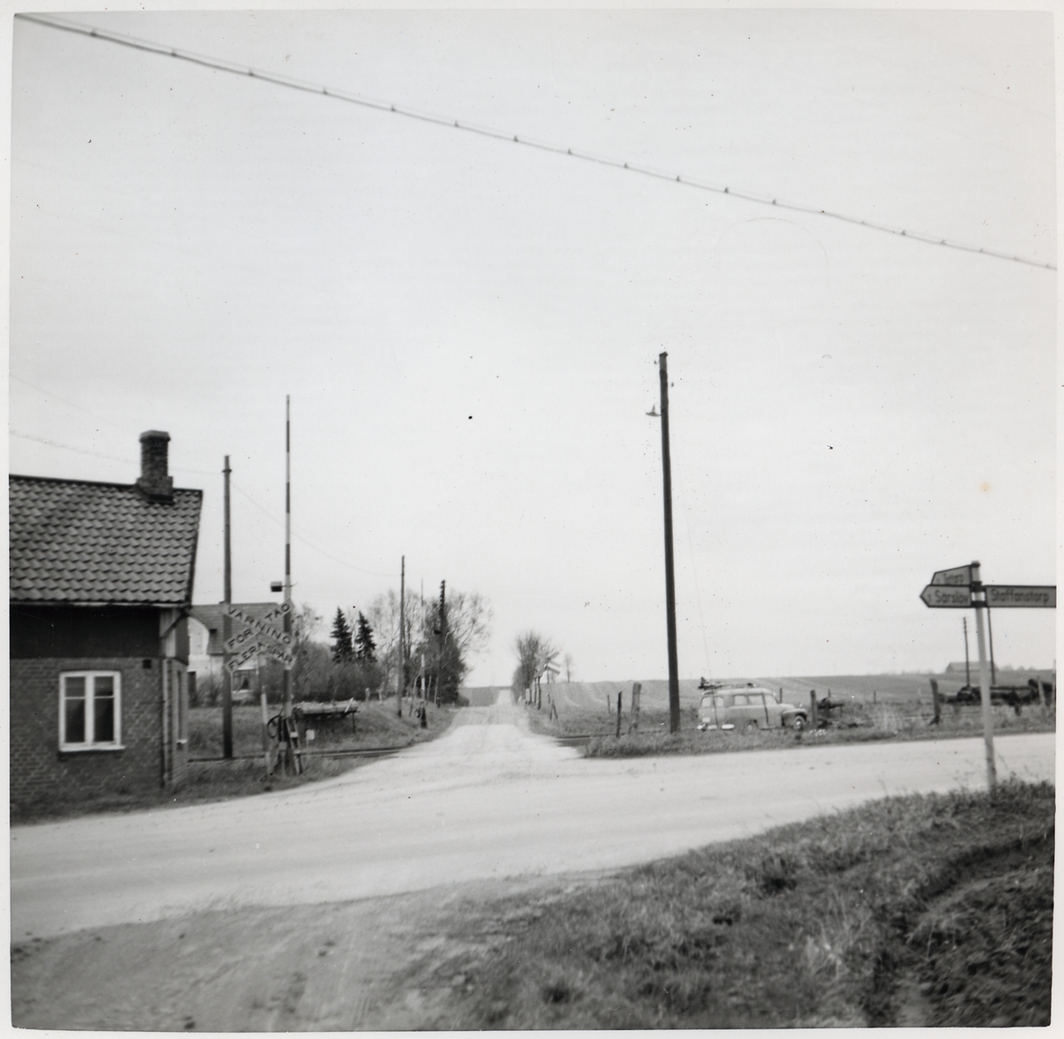 Järnvägsövergång vid bangården vid Djurslöv station, på sträckan mellan Nordanå och Staffanstorp.