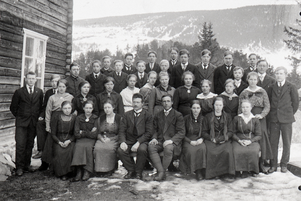 Framhaldsskulen på Storhaug. Kullet 1917/1918.