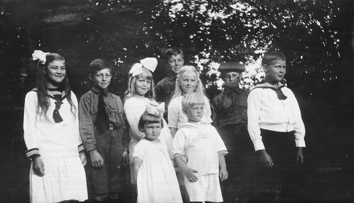 Guppebilde barn,Strand,Strandbygda 1920.