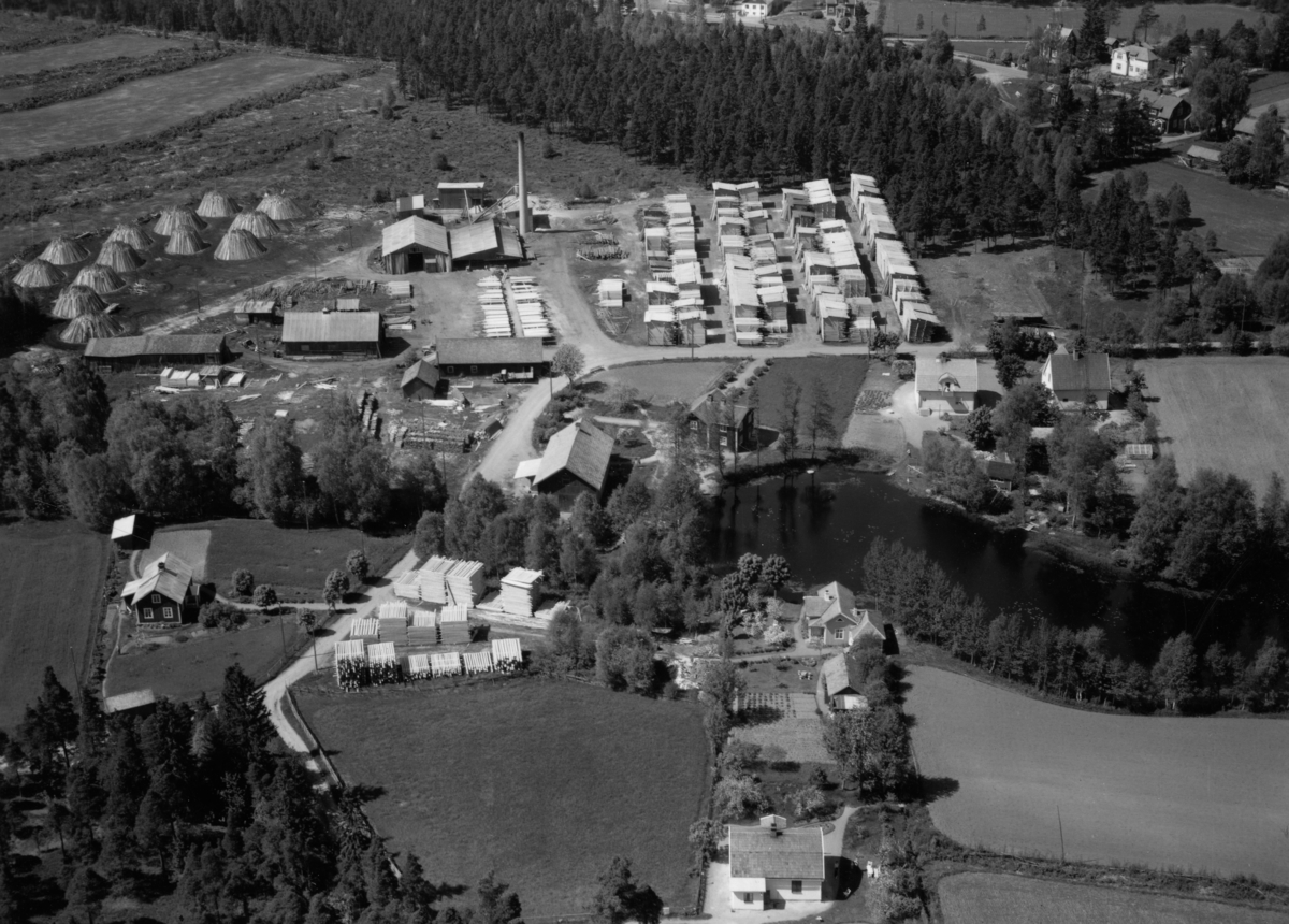 Flygfoto över Hult i Eksjö kommun. Nr P 213