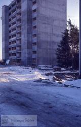Blokkene ved Jernaldergården på Ullandhaug under oppføring