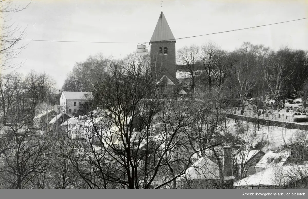 Gamle Aker kirke. Januar 1994