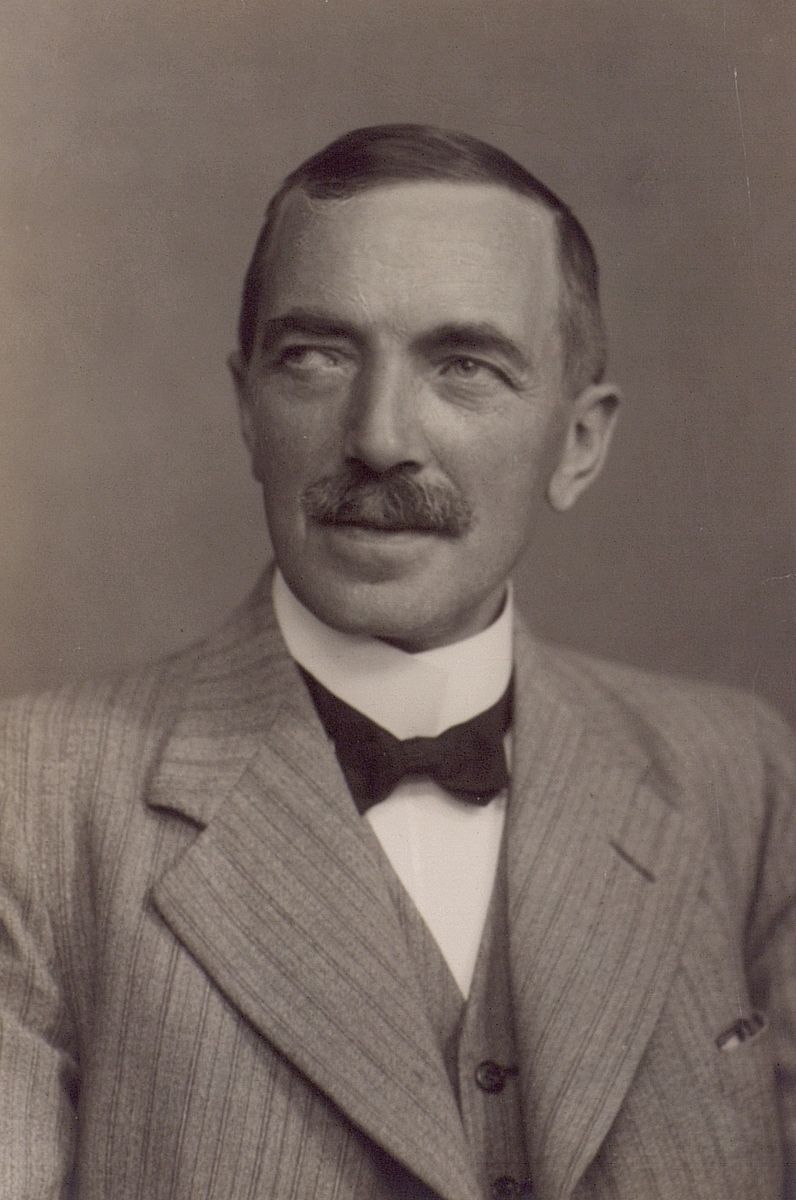 Josef Robert Wiegandt, telegrafkommissarie i Ystad. 1.7.1934 - 31.10.1937.  Född 10.1.1882.