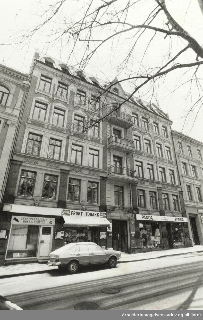 Grünerløkka. Olav Ryes plass. April 1986