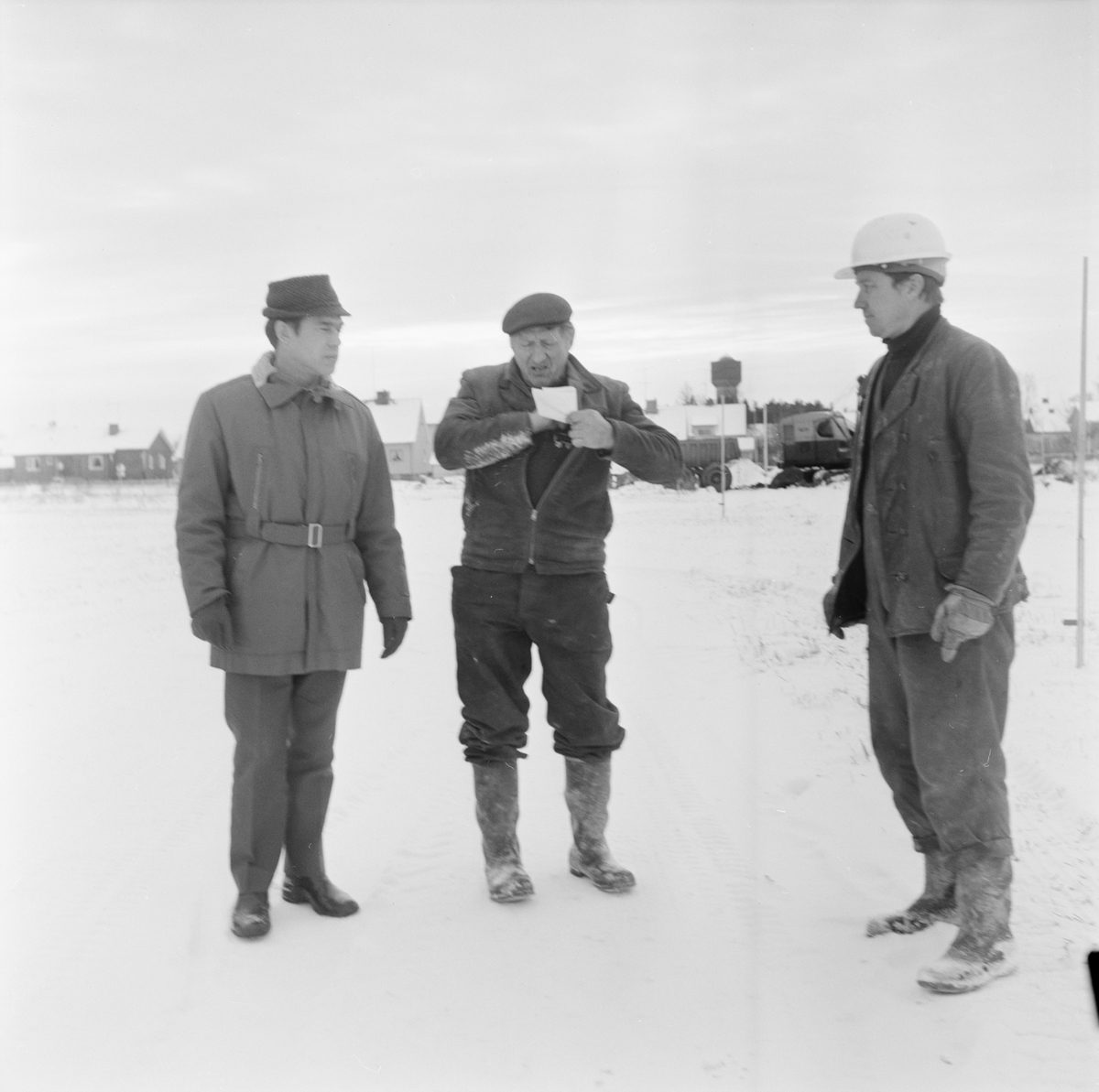 Tierpsbygden vill utföra VA-arbeten för 1,5 miljoner, Uppland, december 1971