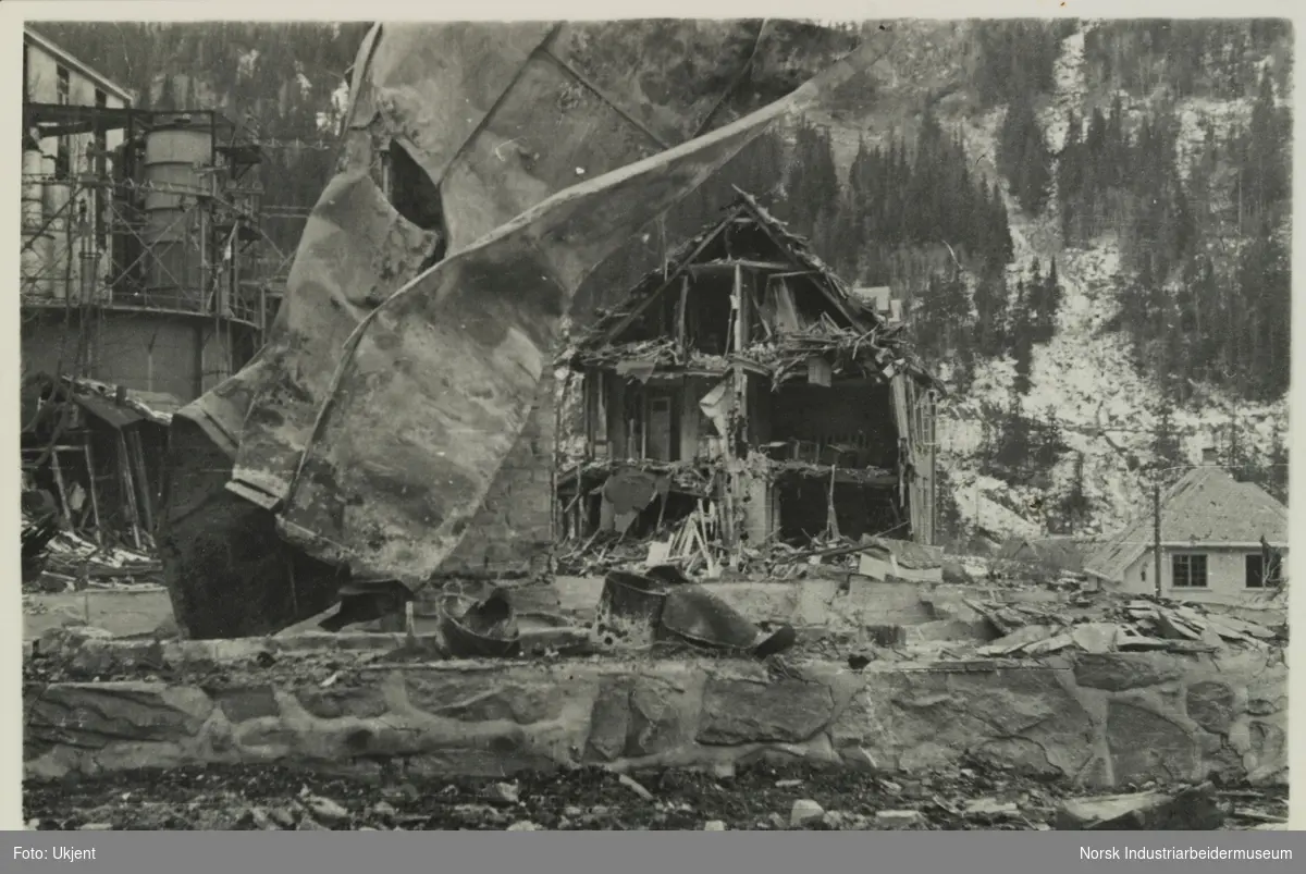 Ødeleggelser på bolighus og bygninger etter bombinga av Vemork i 1943