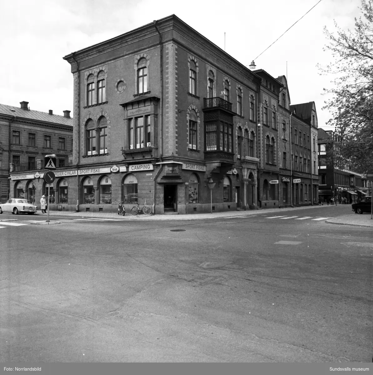 Wikströmska huset i korsningen av Köpmangatan och Esplanaden ...