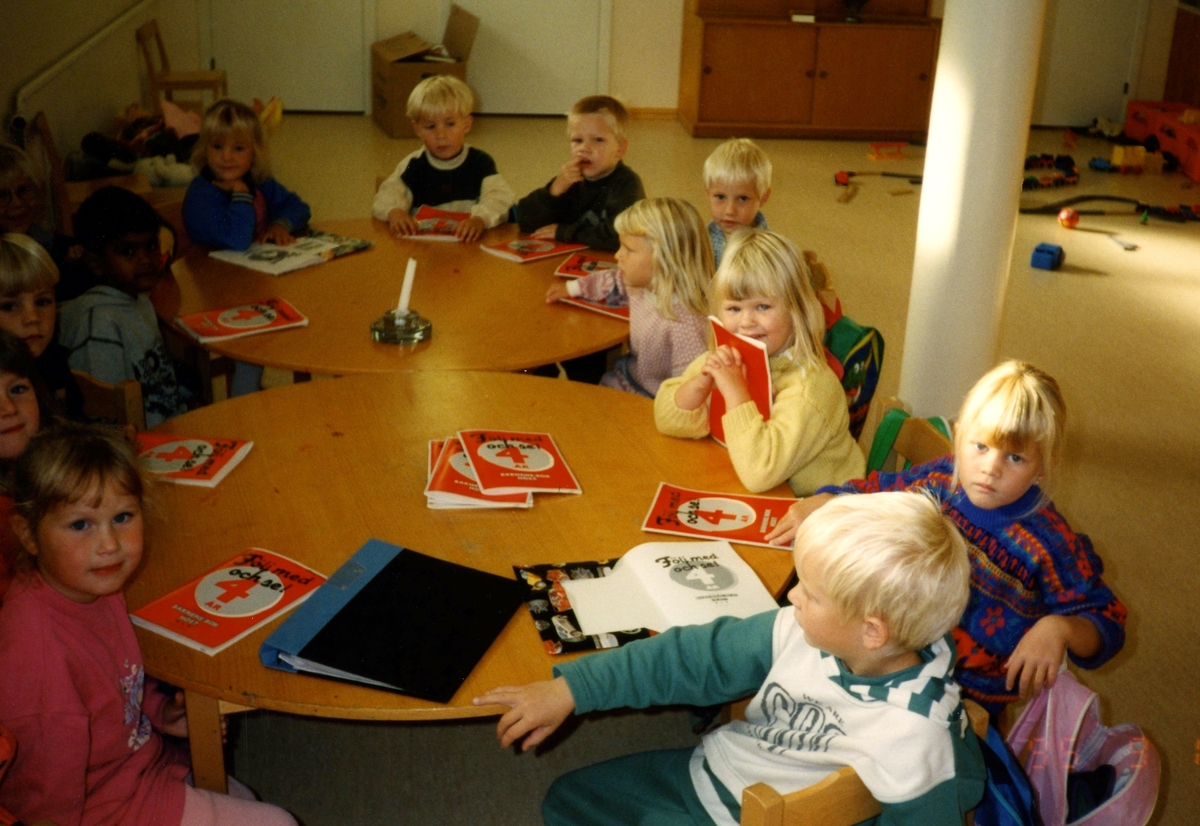 Kyrkans barntimmar i Kållereds församlingshem (Svenska kyrkan) år 1995.