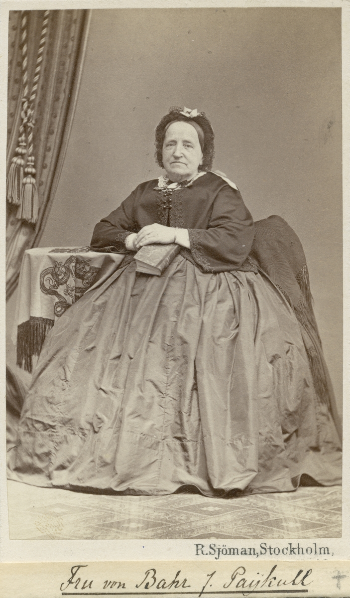 Fru Gustafva von Bahr. f. Paÿkull.