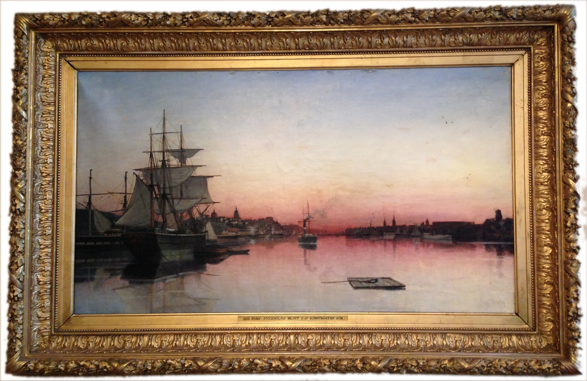 Oljemålning, "Stockholms inlopp" av August Bång. 
Bred förgylld ram.