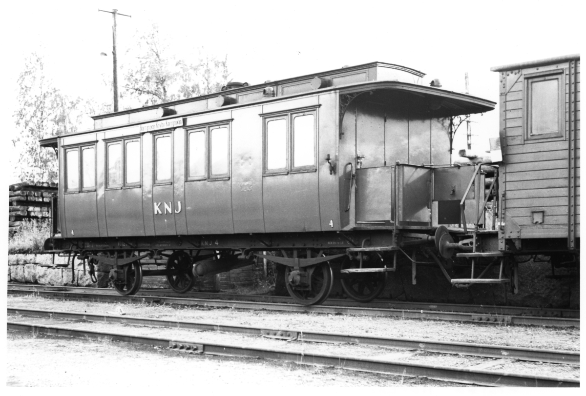 Fotografi föreställande postvagn CD2 nr 4 på Krylbo-Norbergs järnväg ...