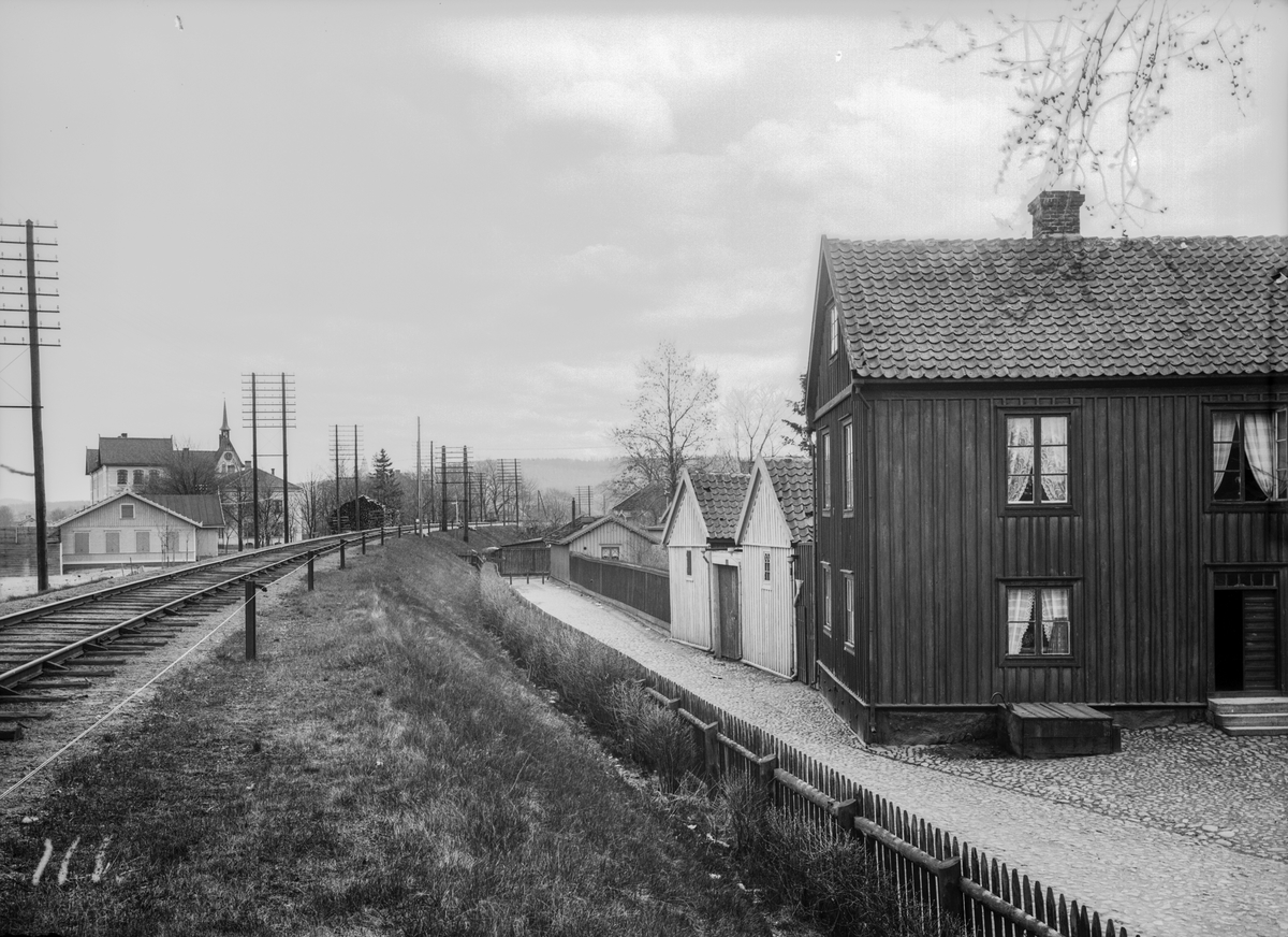 Norra Strandgatan och Båtsmansbacken nr: 9 i Jönköping. Båtsmansbacken kallades för Snurrarebacken efter en repslagarbana.