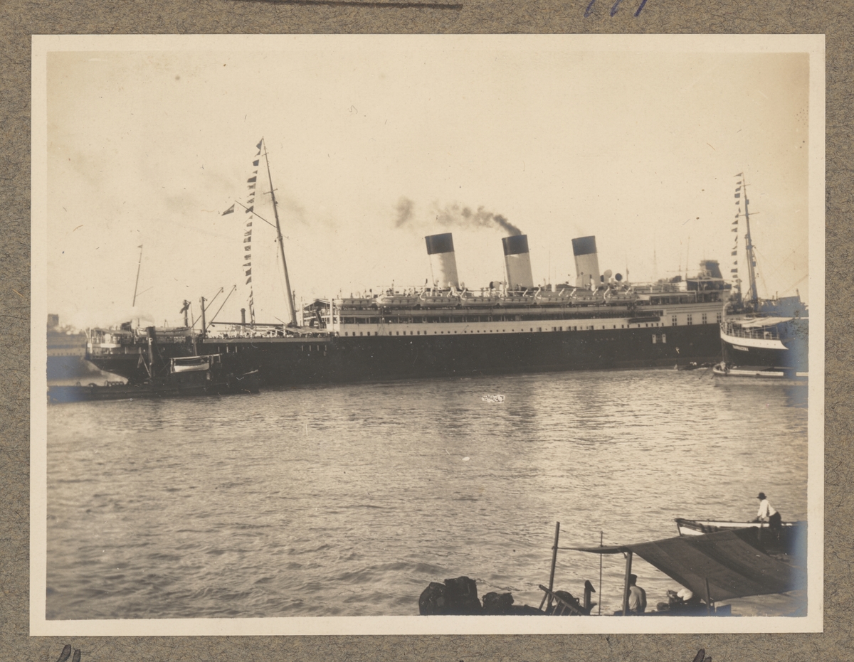Bilden visar det tyska passagerarfartyg Cap Polonio i hamnen i Buenos Aires.