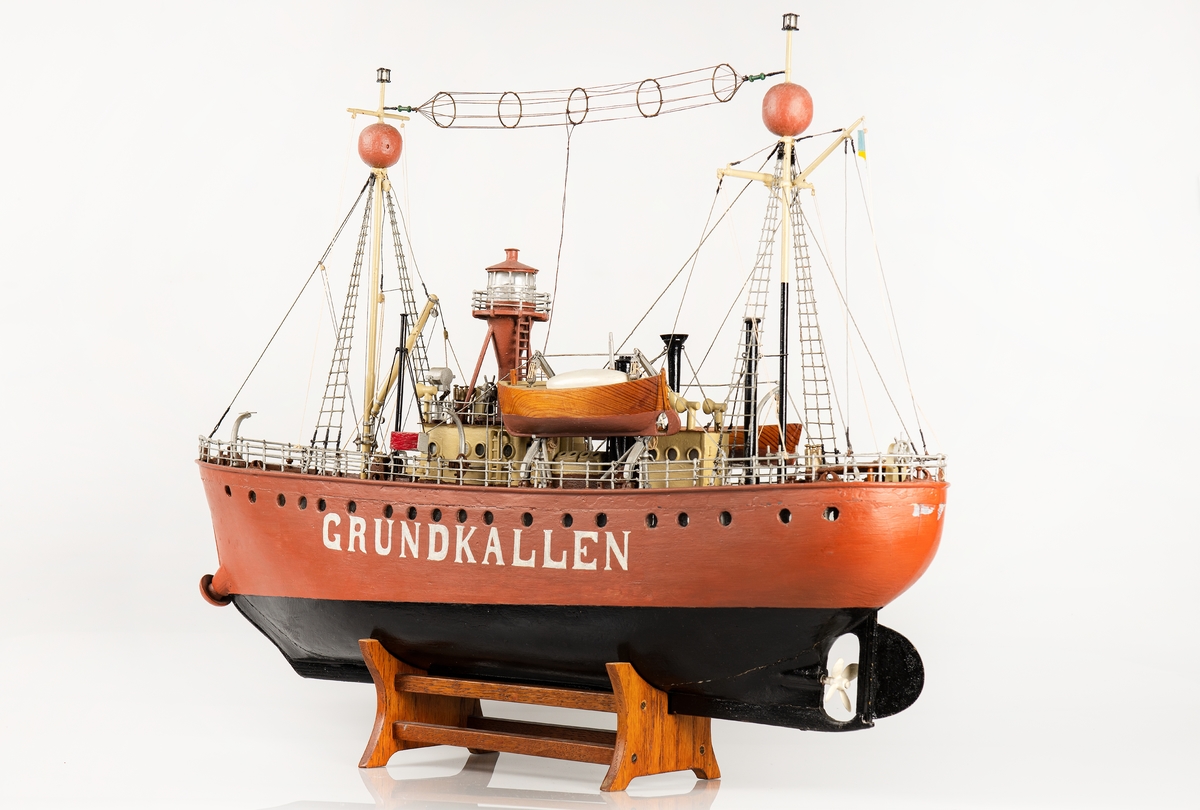 Modell av fyrskeppet Grundkallen tillverkad 1928–1932 av fyrvaktaren ombord.