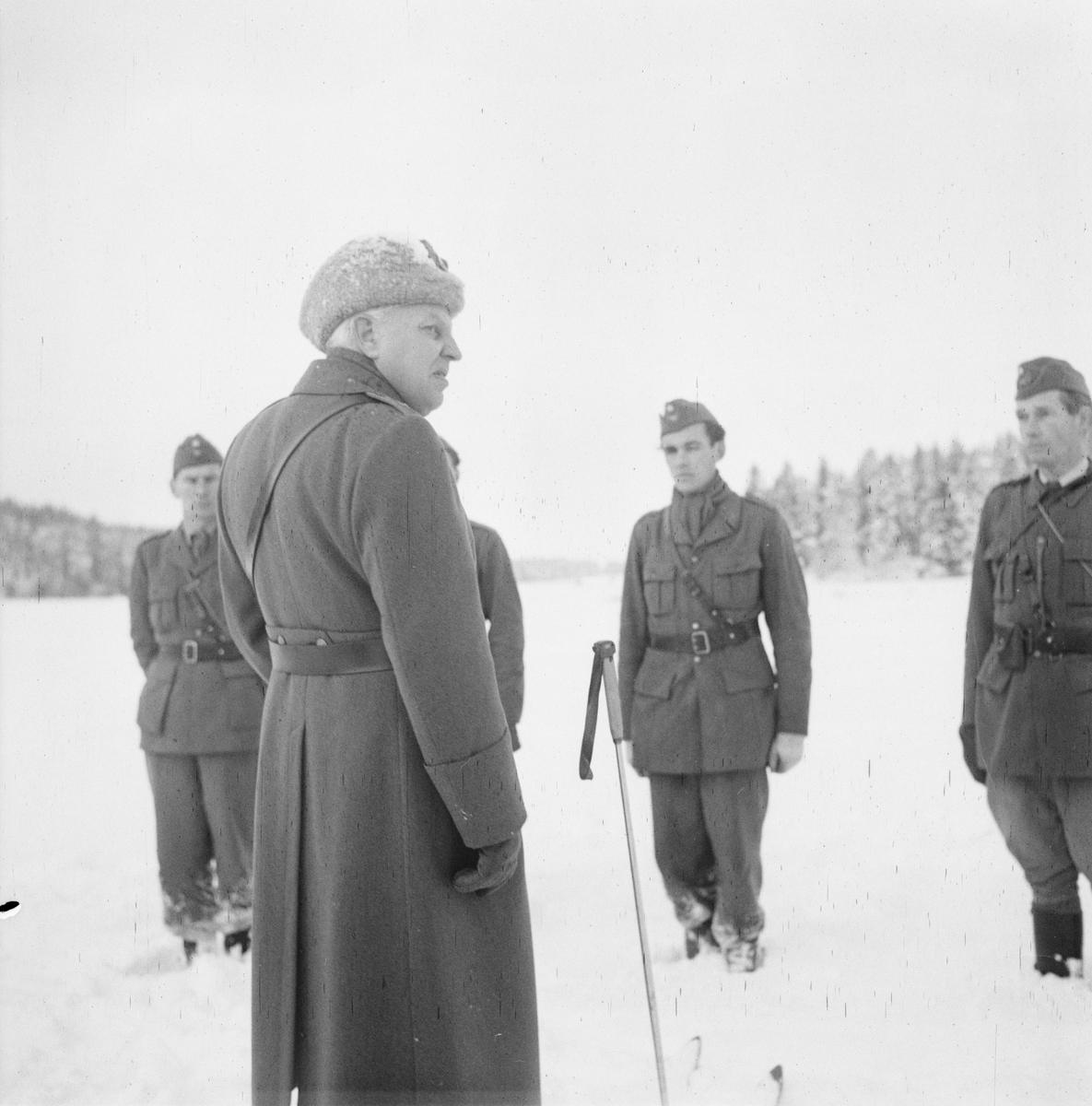 Inspektion av I 8, Uppsala, januari 1948