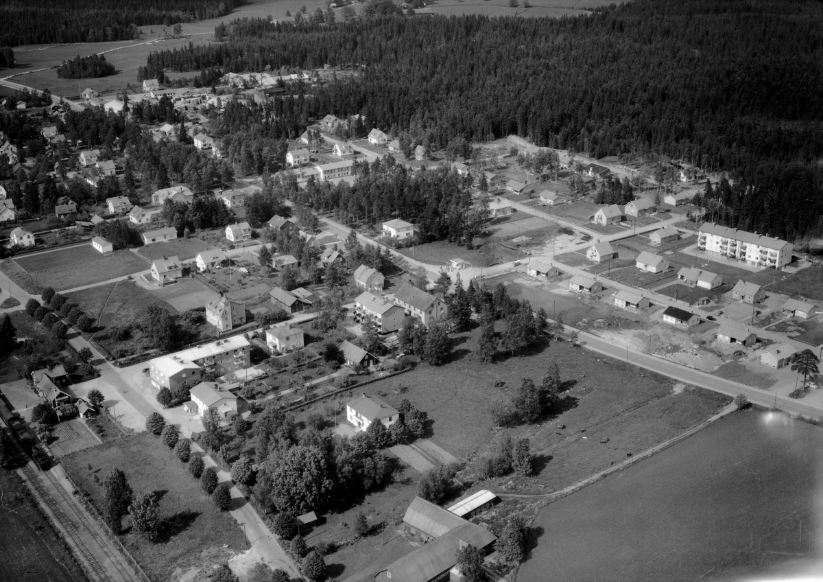 Flygfoto över Ekenässjön i  Vetlanda kommun, Jönköpings län. Nr: 1034/1961