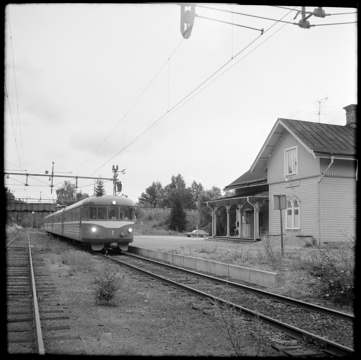 Trafikaktiebolaget Grängesberg – Oxelösunds Järnvägar, TGOJ X20-2(204,202,207,208) på Läggesta station.