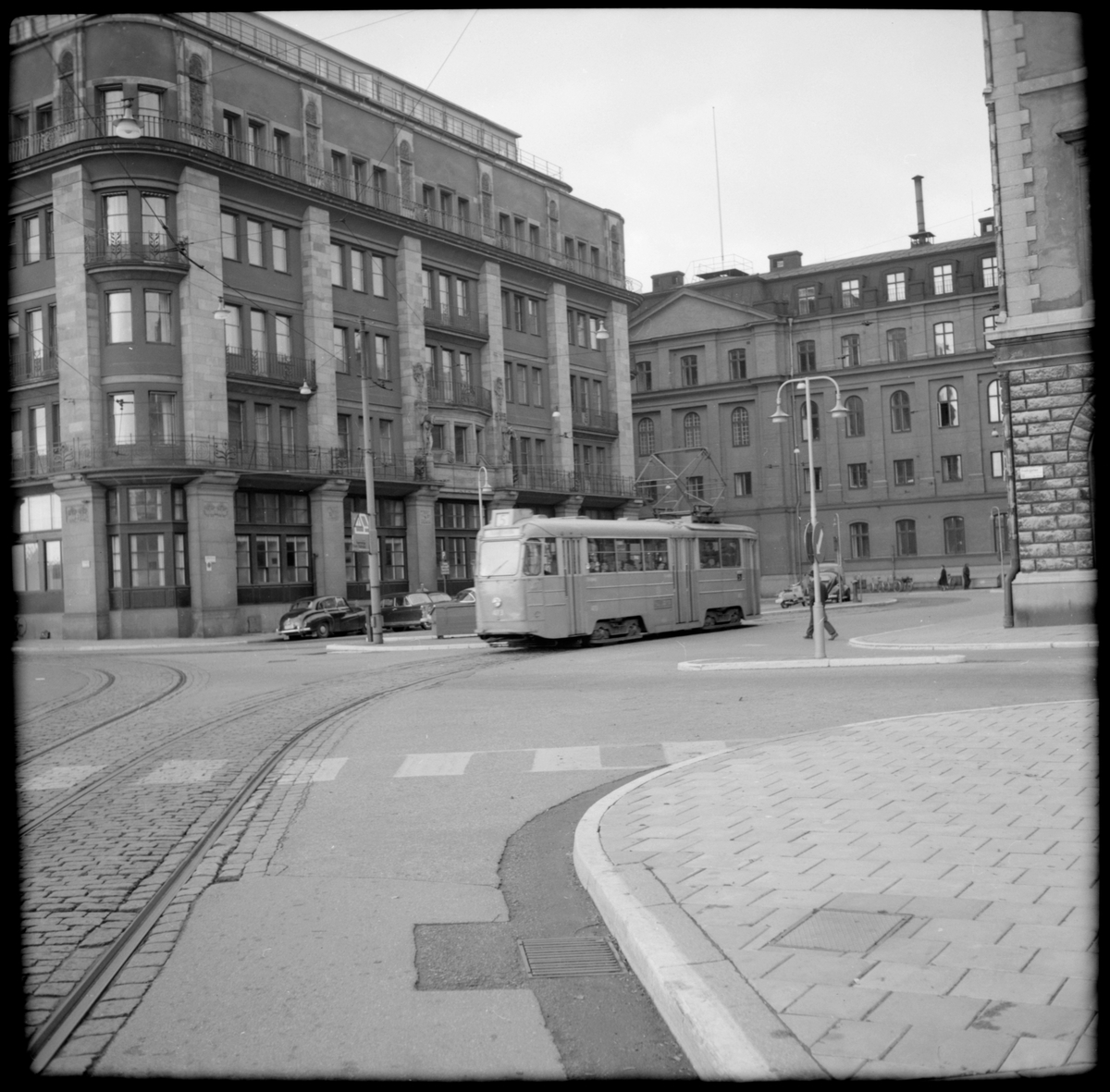 Aktiebolaget Stockholms Spårvägar, SS A26 473 "mustang" linje 5 Karlberg - Gustaf Adolfs torg - Östra station på Fredsgatan.