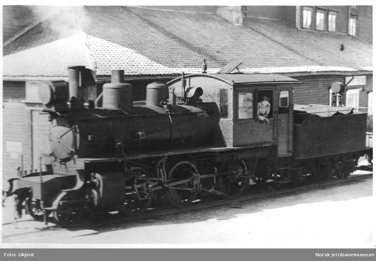 Damplokomotiv nr. 82, som ble kjøpt brukt fra NSB