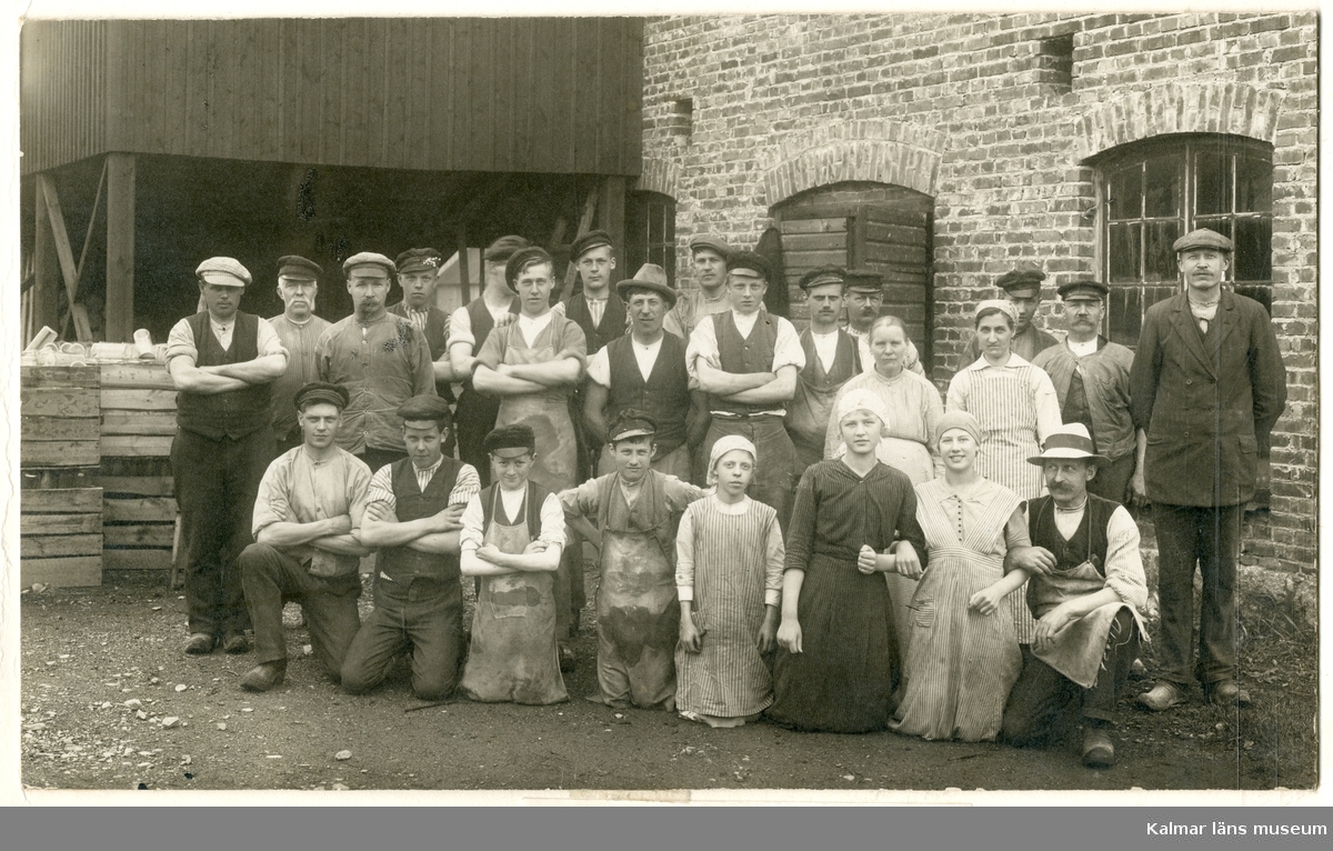 Sliperipersonal vid Boda glasbruk 1919.