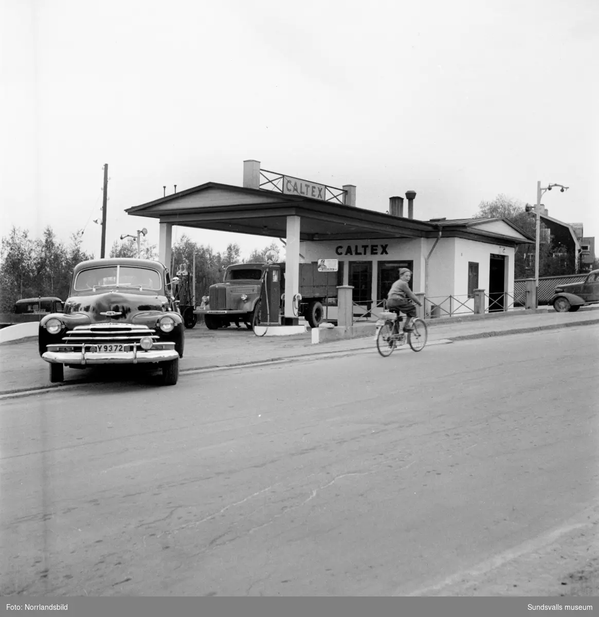 Caltex bensinstation i korsningen av Fridhemsgatan och Björneborgsgatan. Innehavaren hette Allan Sundbom.