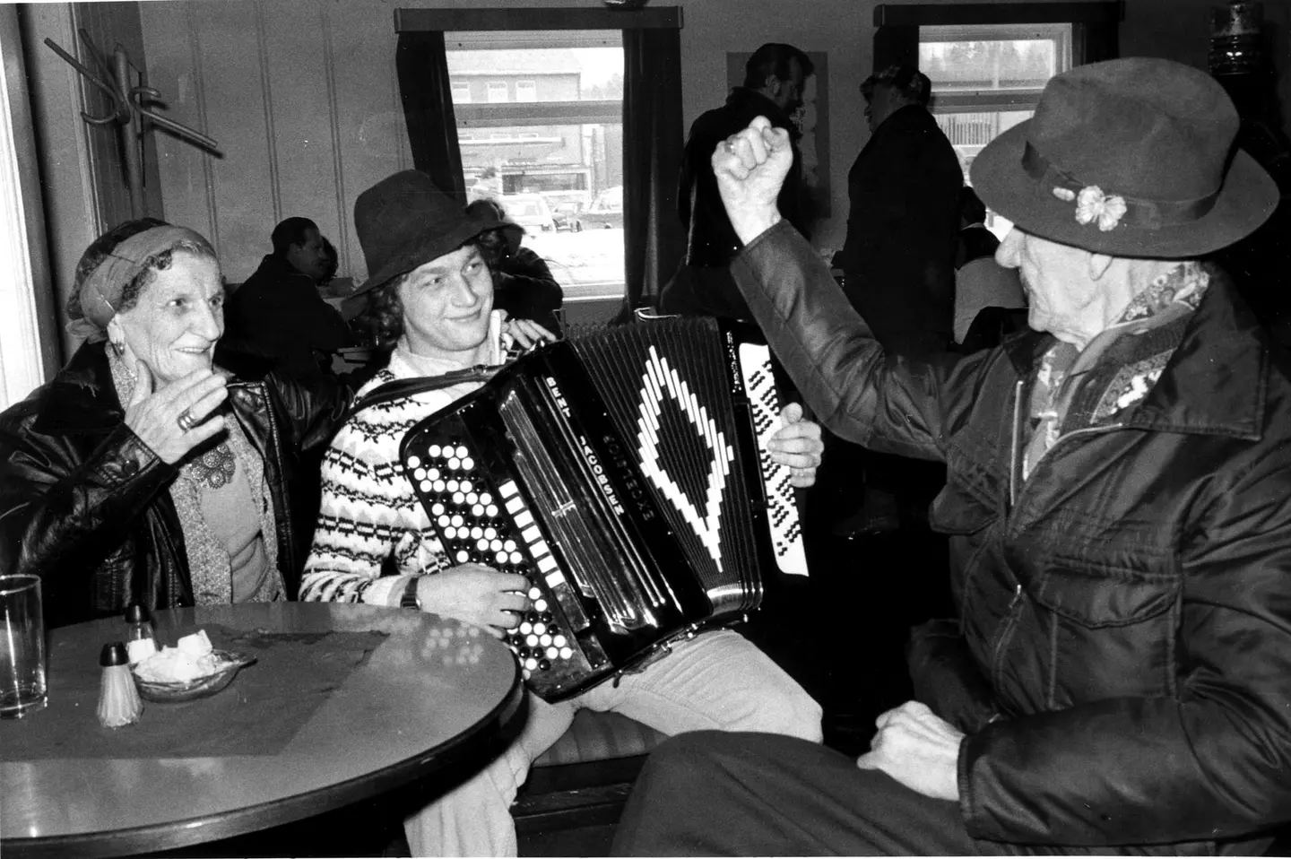 Gustav og Sofie Fredriksen fra Gråberg under Grundsetmartn, Elverum, 1972.