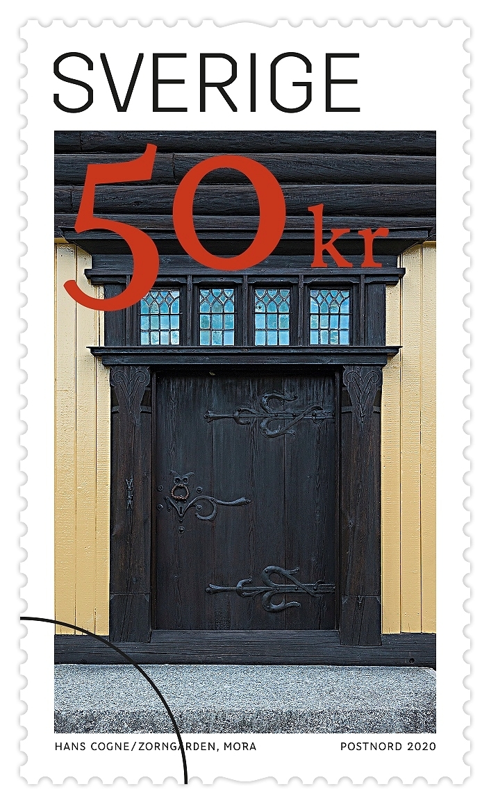 Frimärken i rulle med fem självhäftande frimärken med den svarta dörren till Zorngården. Valör 50 kr.