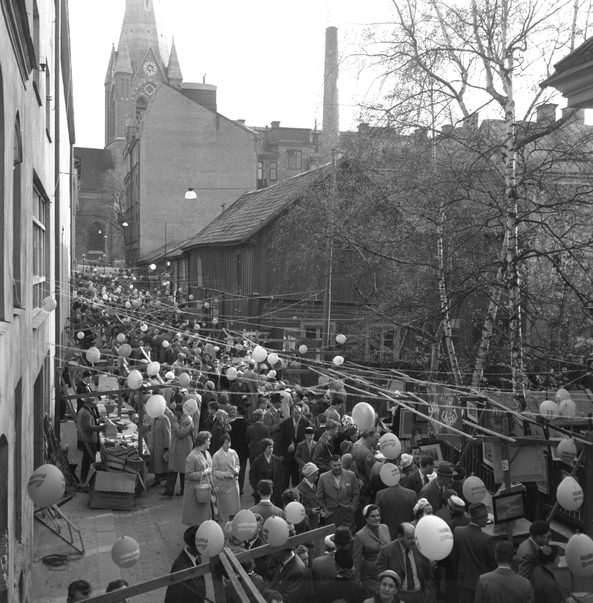 Loppmarknad. 
2 maj 1959.