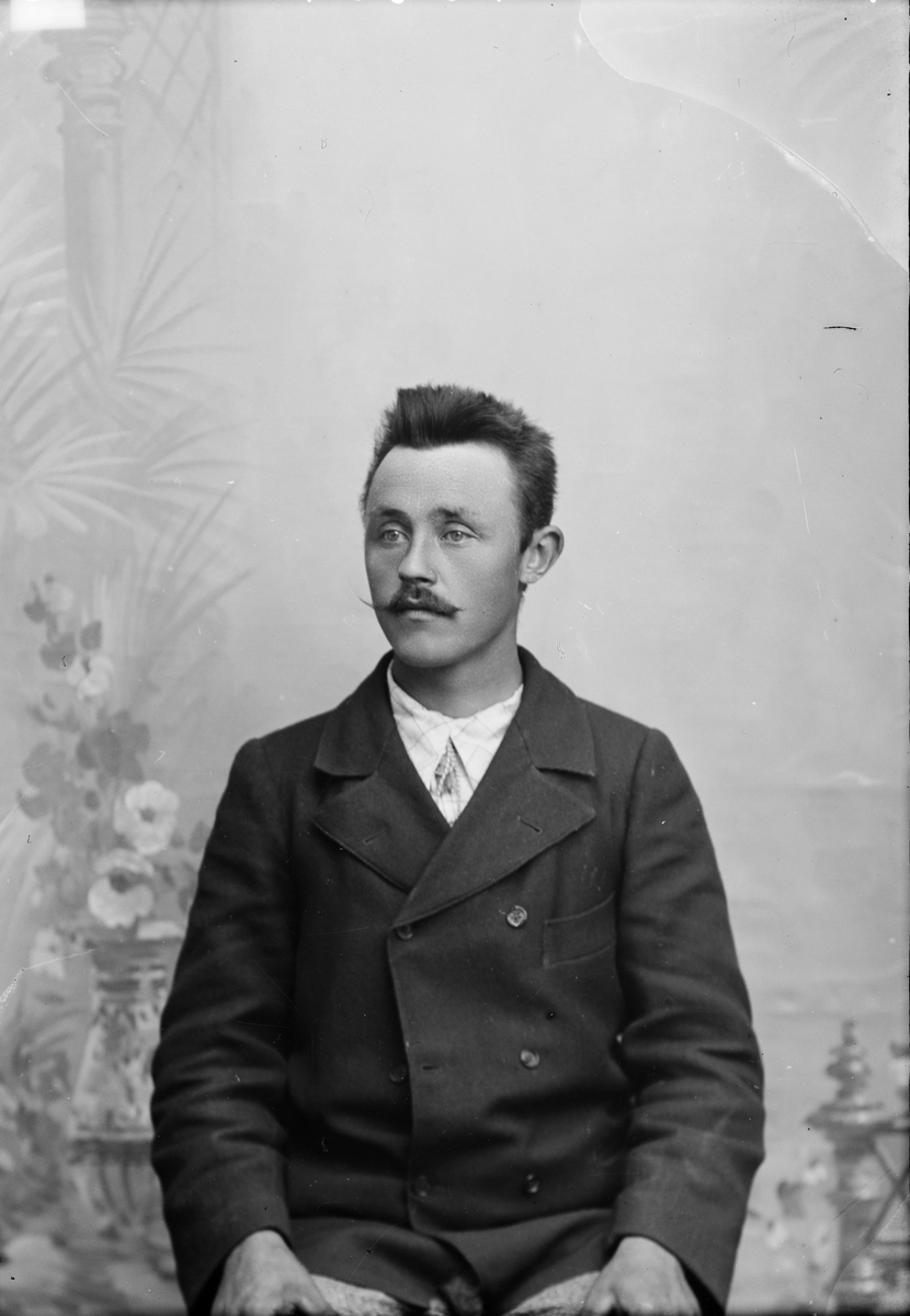 Portrett av Iver Amundsen