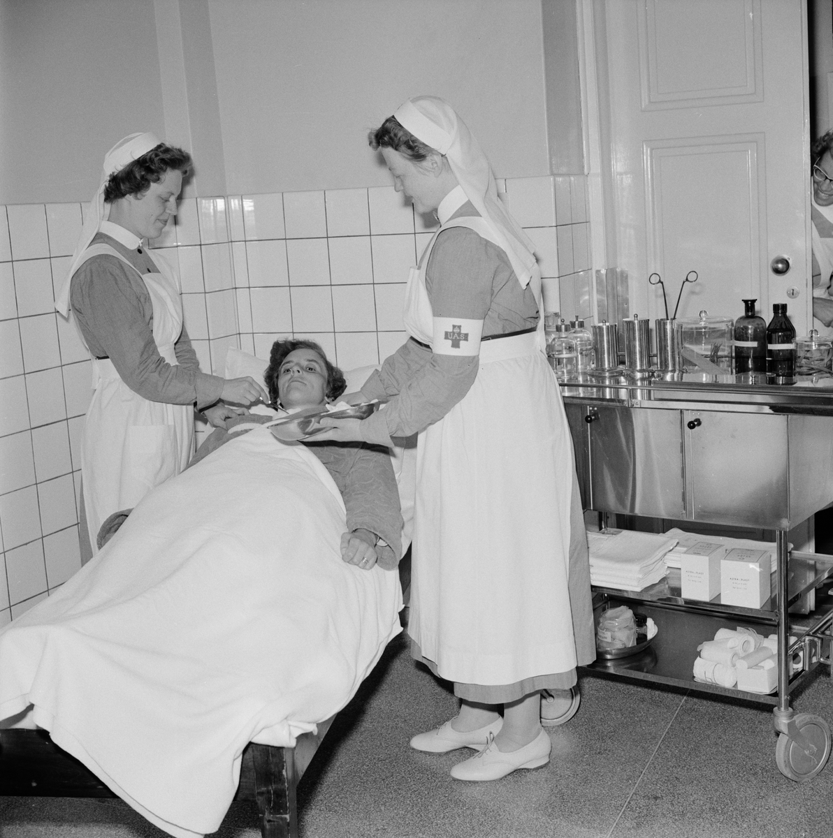 Akademiska sjukhuset, elever på sjuksköterskeskolan, Uppsala, juni 1959