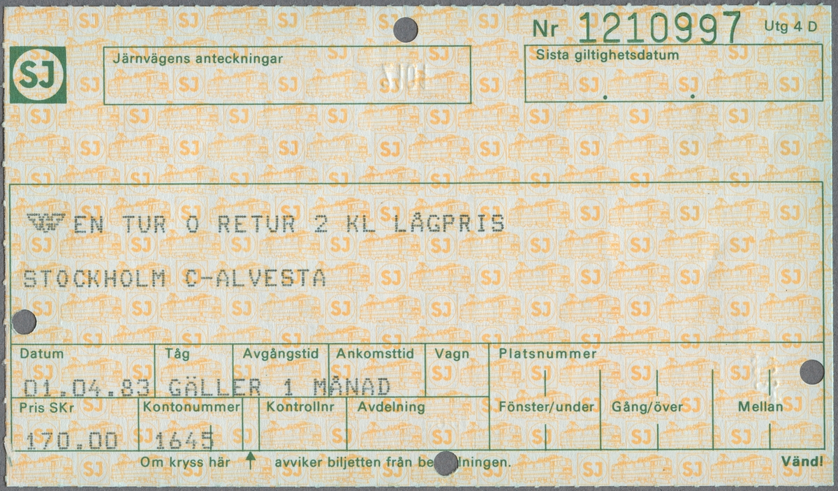 En tur- och returbiljett i 2:a klass, lågpris, för sträckan Stockholm C till Alvesta. Biljettens pris är 170 kronor. På baksidan finns reseinformation i grön text. Biljetten är klippt.