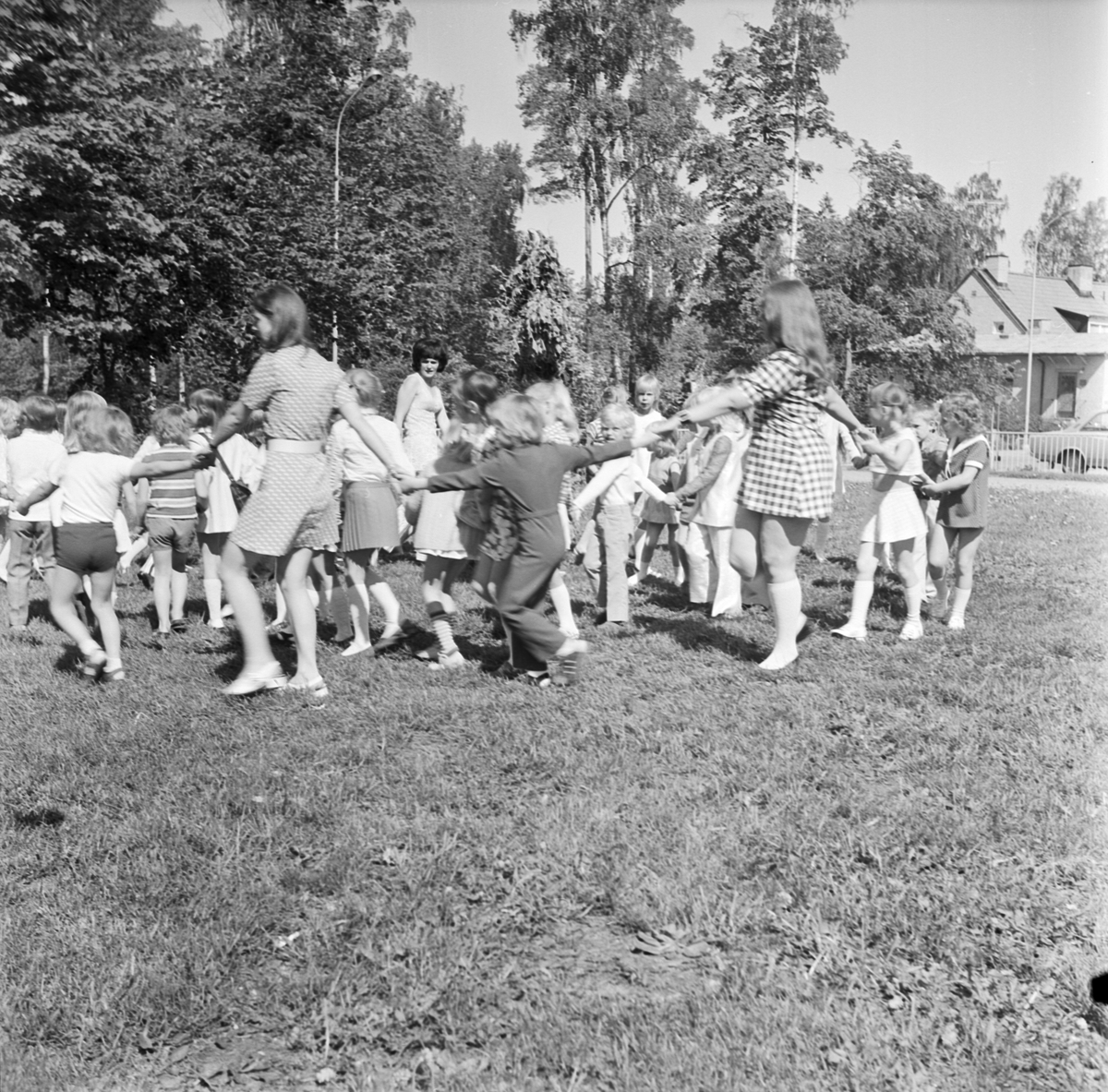 Lekskoleavslutning i Söderfors, Uppland 1972