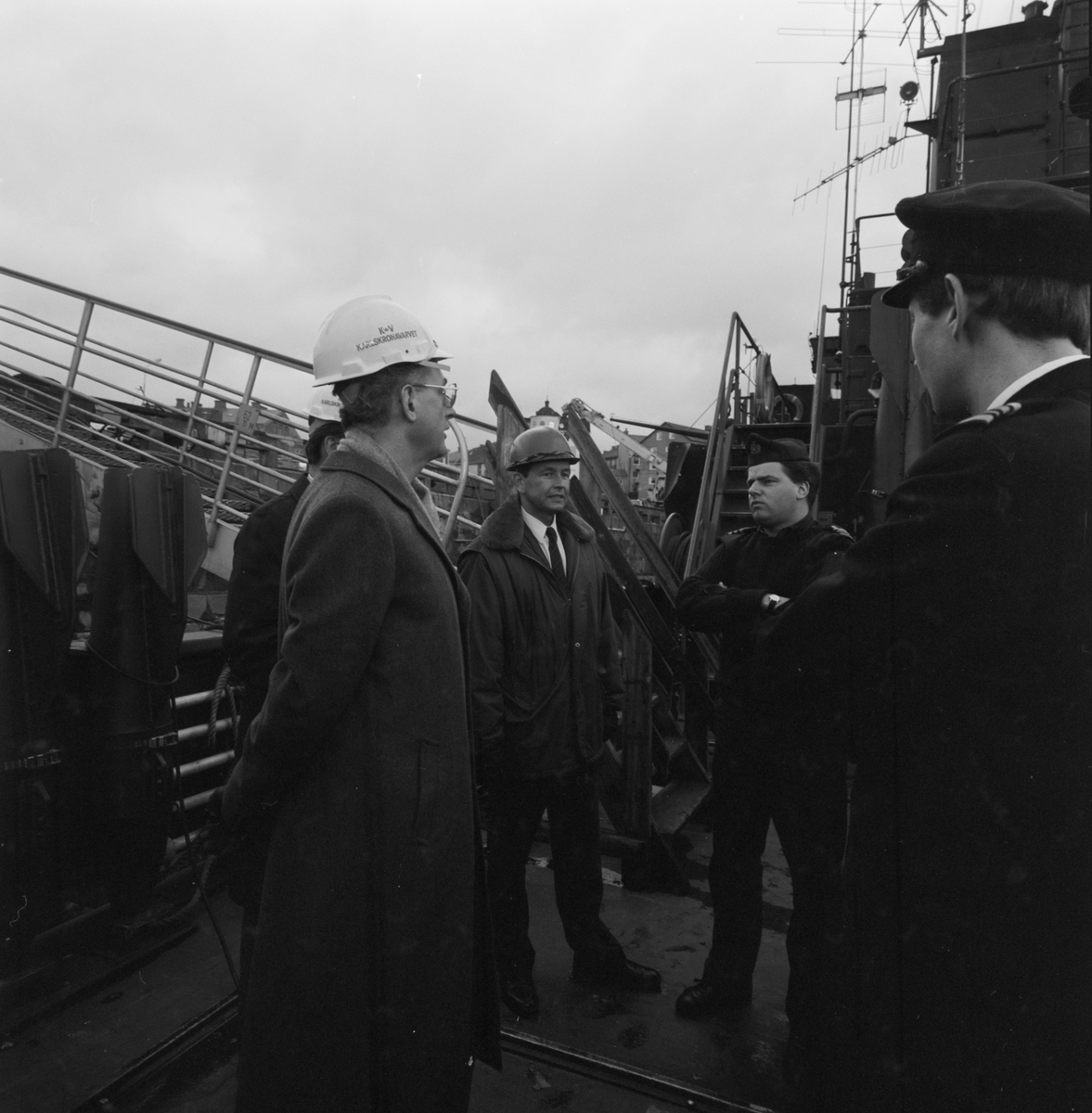 Besök av folk från FMV och UD H. Frisk ombord på M73 Koster