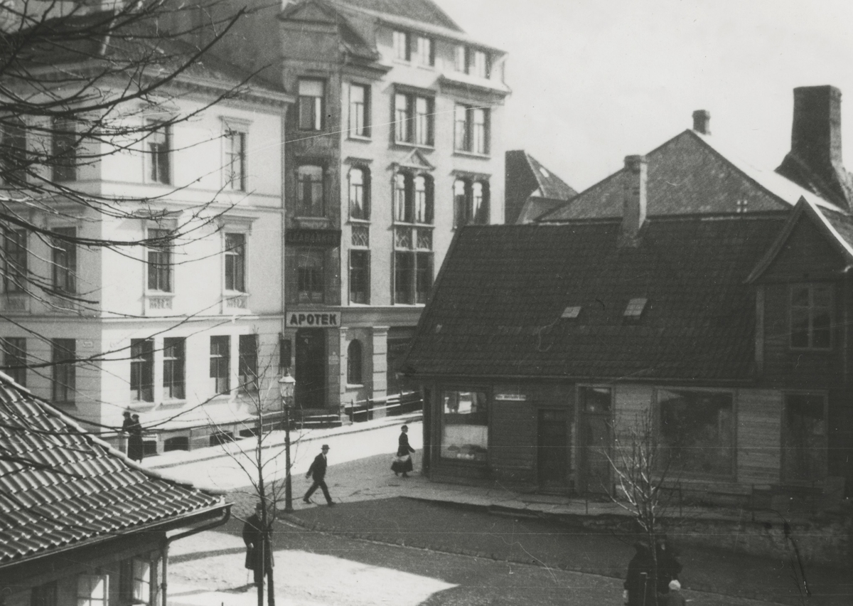 Bergen. Marken 1 / Peter Motzfeldts gate, 1921.