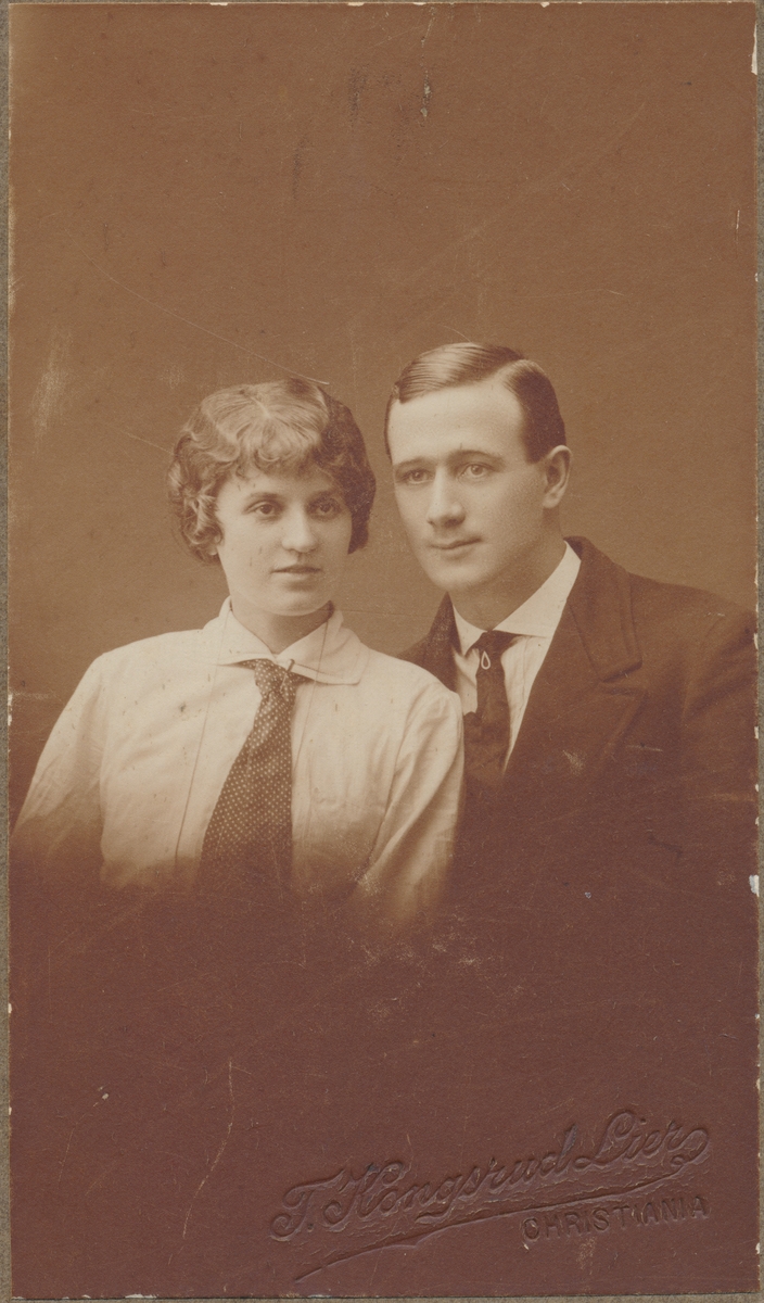 Portrett av ungt par, Fanny og Sam.