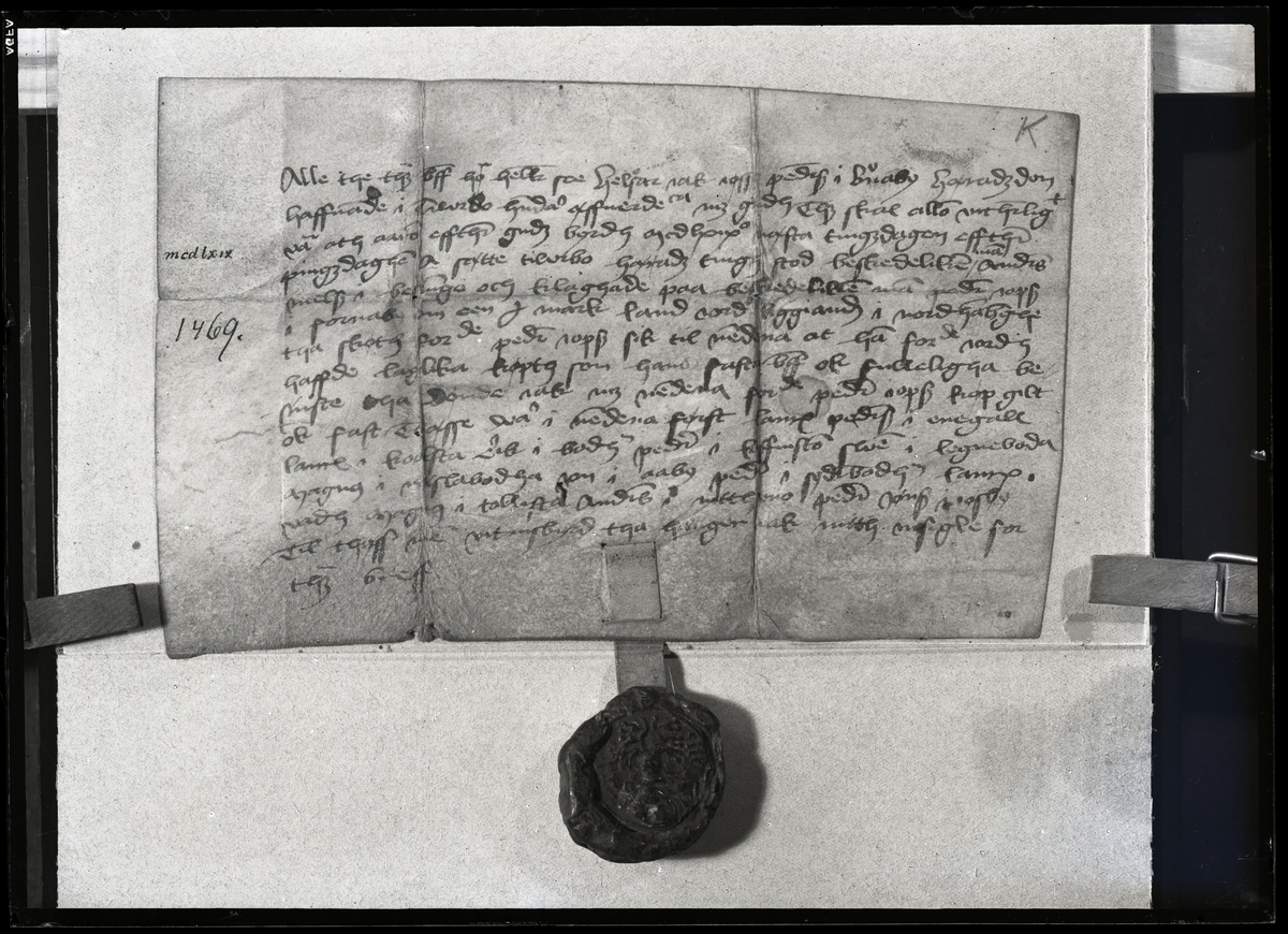 Pergamentbrev utfärdat år 1469. Västmanland.