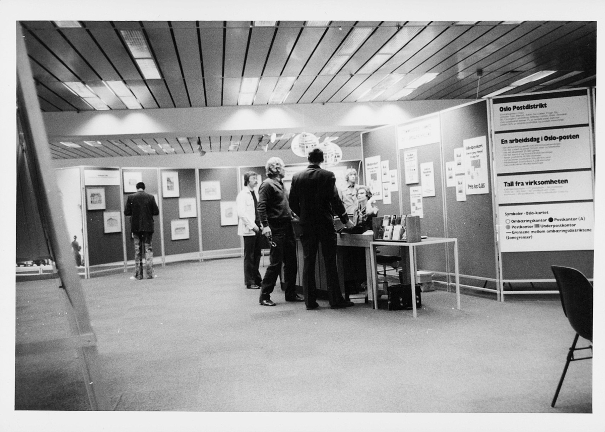 markedsseksjonen, Oslo postgård 50 år, utstilling, mennesker, filateli
