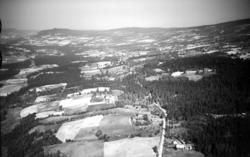 Flyfoto, Rudsbygda med "Gausdalsvegen", mot Follebu