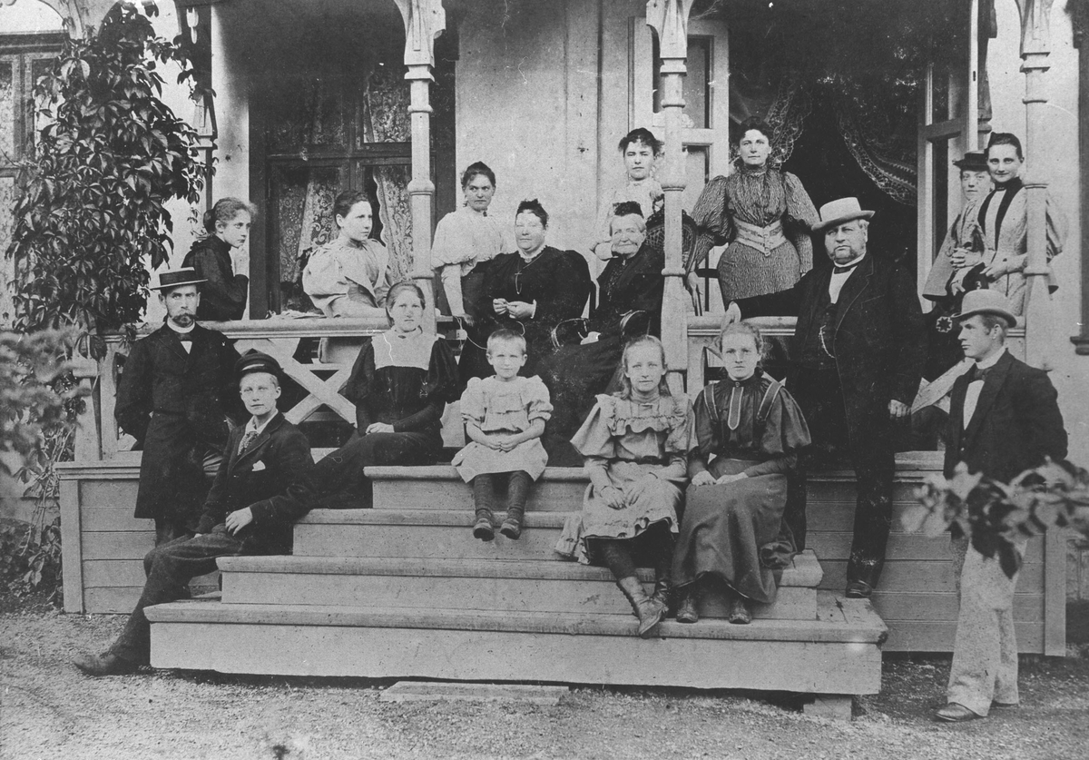 Familiebilde tatt på Folkevang 1894