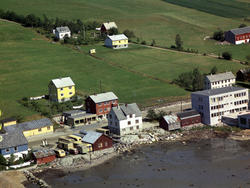 På dette bildet fra Eidsvåg sentrum ser vi bygninger som ble