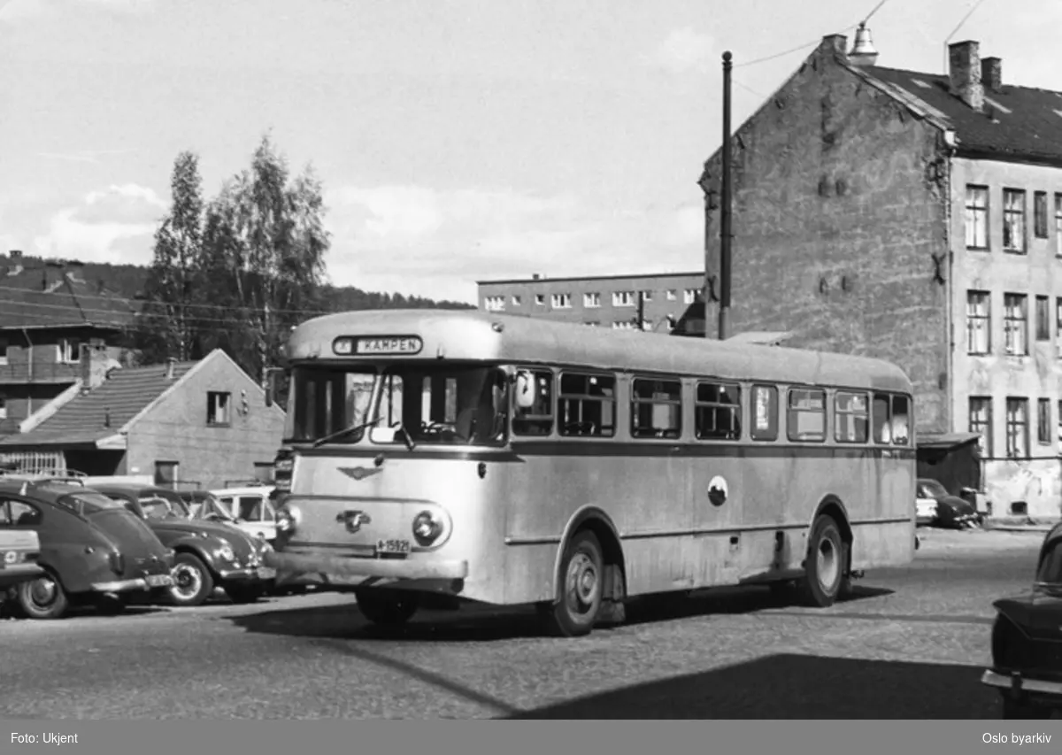 Oslo Sporveier. Sporveisbuss, A-15920 - 929 dieselbuss Larvik / Leyland, linje X til Kampen.