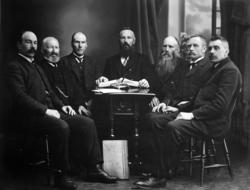 Bankdireksjonen i Grytten og Volds Sparebank i 1914.  Ole Ma