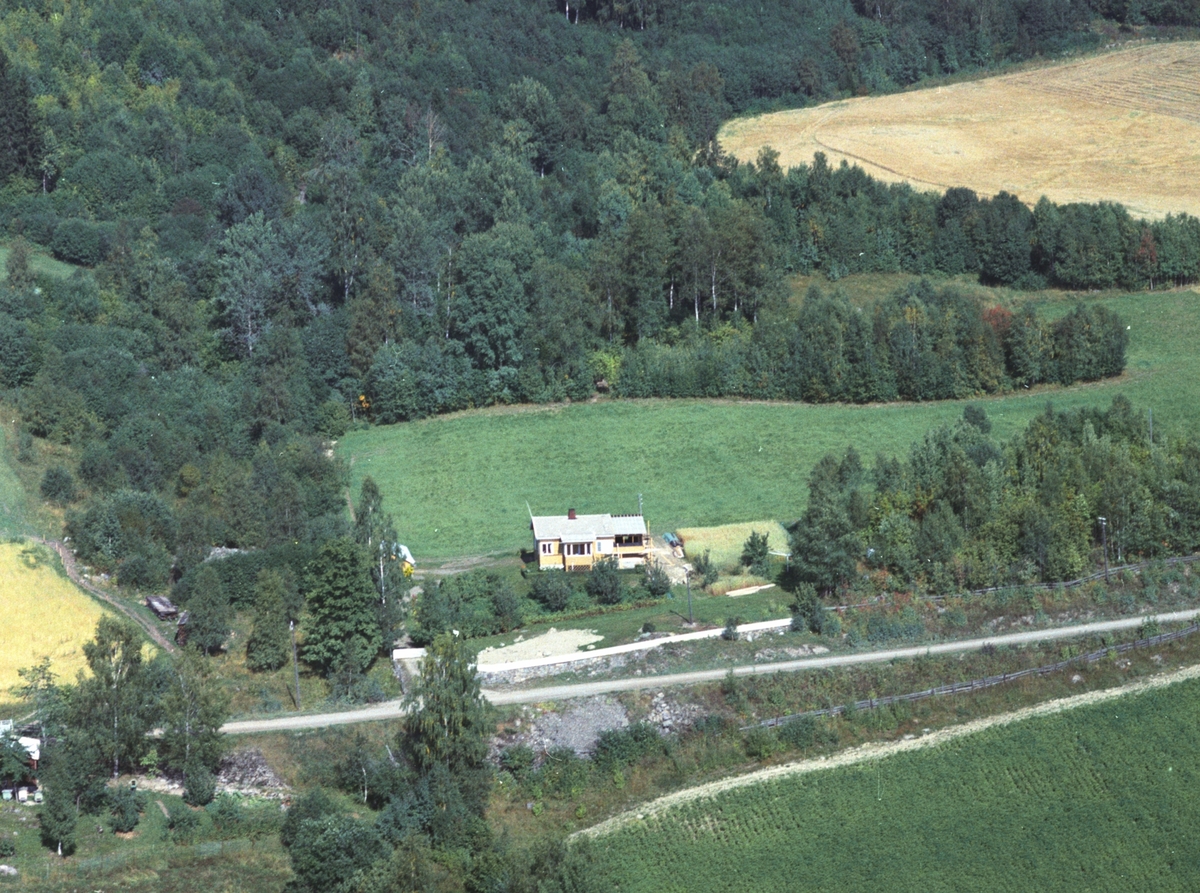Flyfoto, Røisom ved Tandeskogvegen, Rudshøgda, Ringsaker.