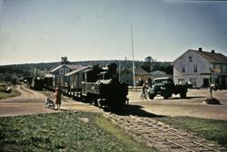 Tog 2058 til Sørumsand på Løken stasjon.