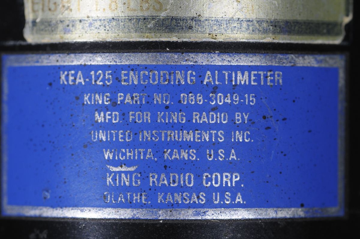 Höjdmätare KEA-125 (6127443-035), graderad 0-9*100 feet. (kallibrerad för 20 000 feet)