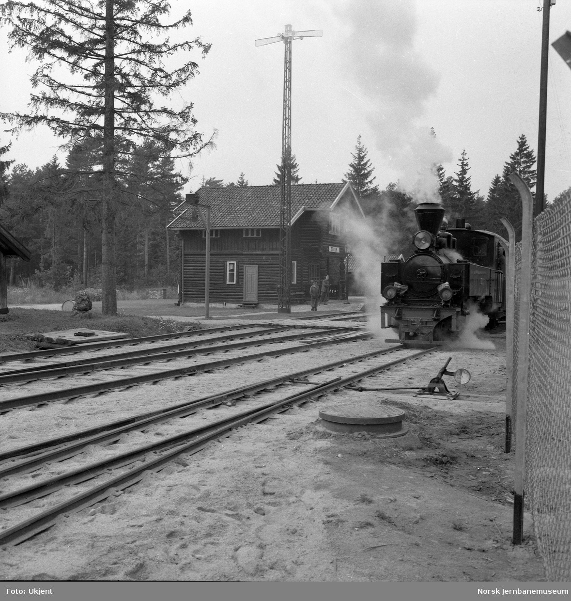 Prøvekjøring av Tertittoget på Jernbanemuseum - med damplokomotivet "Prydz"