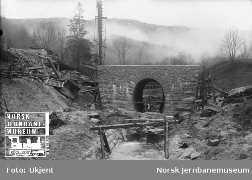 Bygging av kulvert for Engstadbekken, Namsosbanen km 790,52