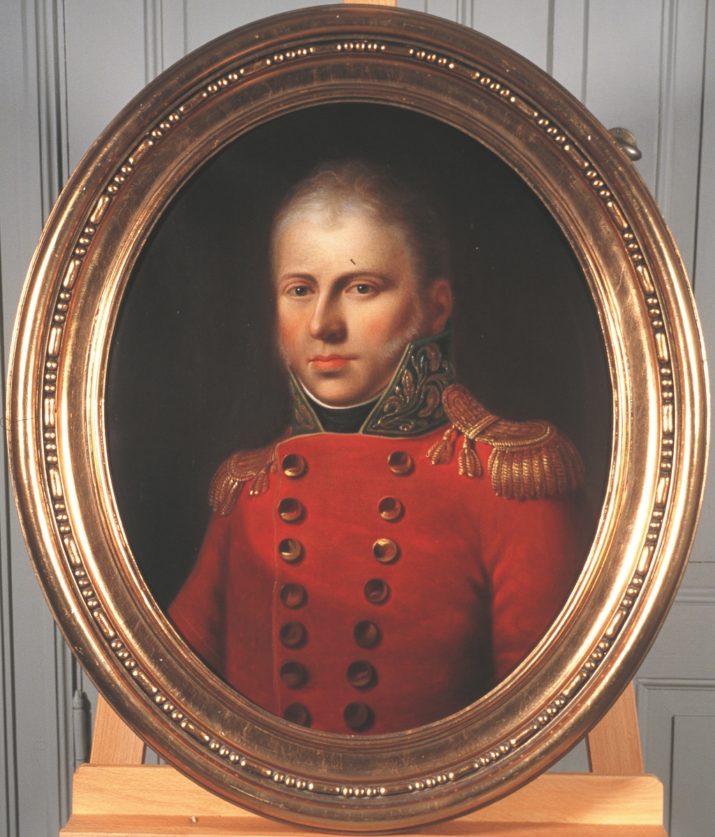 Portrett av kammerherre Severin Løvenskjold. Rød uniform med epåletter.