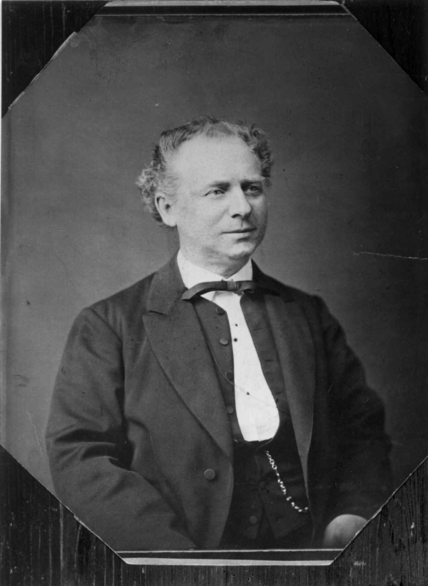 Gjørtler C.P. Larsen.