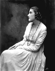 Schjelderup, Eleonore